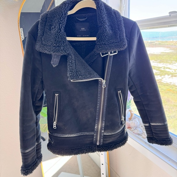 Zara size small. Oversized. - Picture 6 of 16